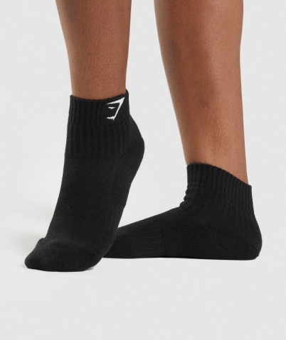 Black Gymshark Sharkhead Embroidered Quarter 2pk Men's Socks | US-57YJGBT