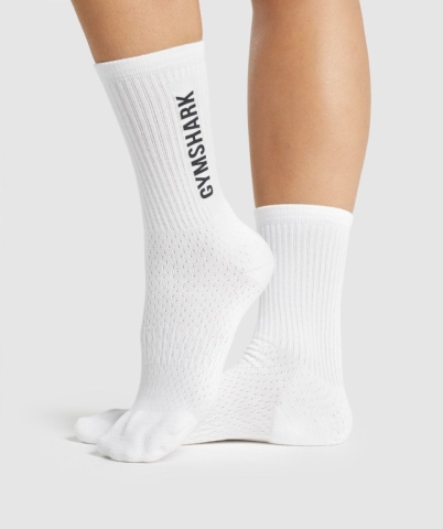 White Gymshark Premium Logo Men's Socks | US-13GDEFS