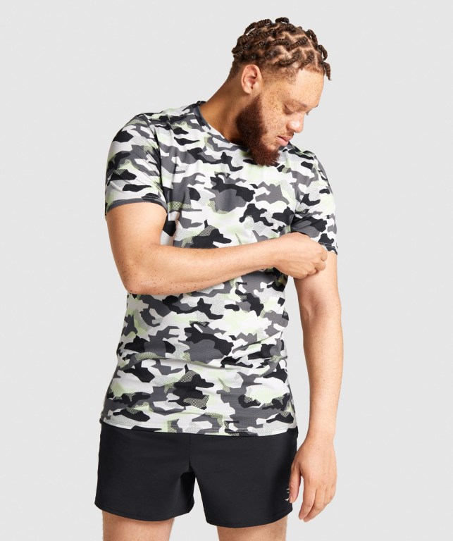 Black / Green Camo Gymshark Arrival Men\'s T Shirts | US-10SAGKN