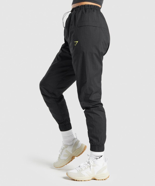 Black Gymshark Pulse Woven Women's Joggers | US-45UJGER