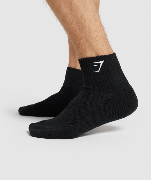 Black Gymshark Sharkhead Embroidered Quarter 2pk Women's Socks | US-80XJZSC