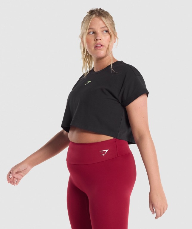 Black Gymshark Training Alone Graphic Crop Women's T Shirts | US-61PXFGU