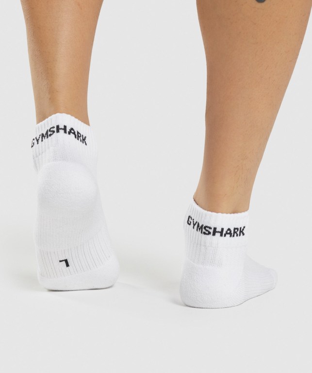 White Gymshark Jacquard Quarter 3pk Men's Socks | US-51RDONL